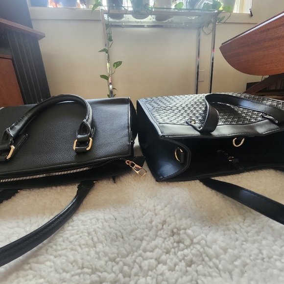 EUC Bundle of 2 black purses. - Picture 3 of 7